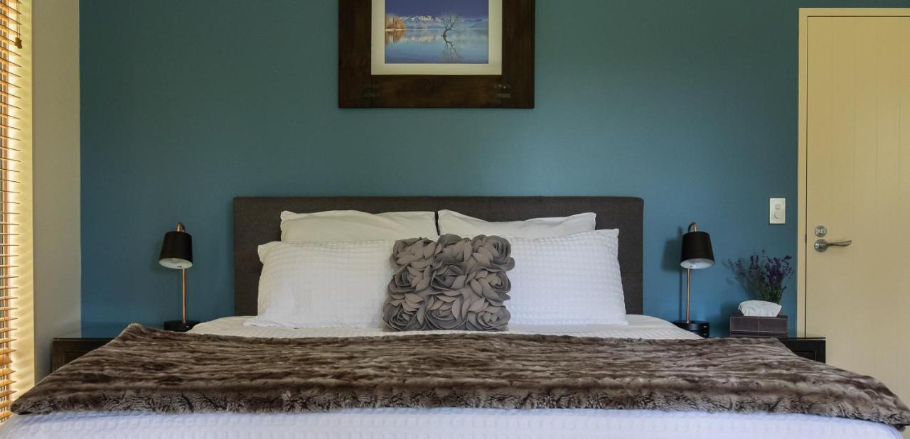 Maple Lodge Luxury Bed & Breakfast Albert Town Luaran gambar