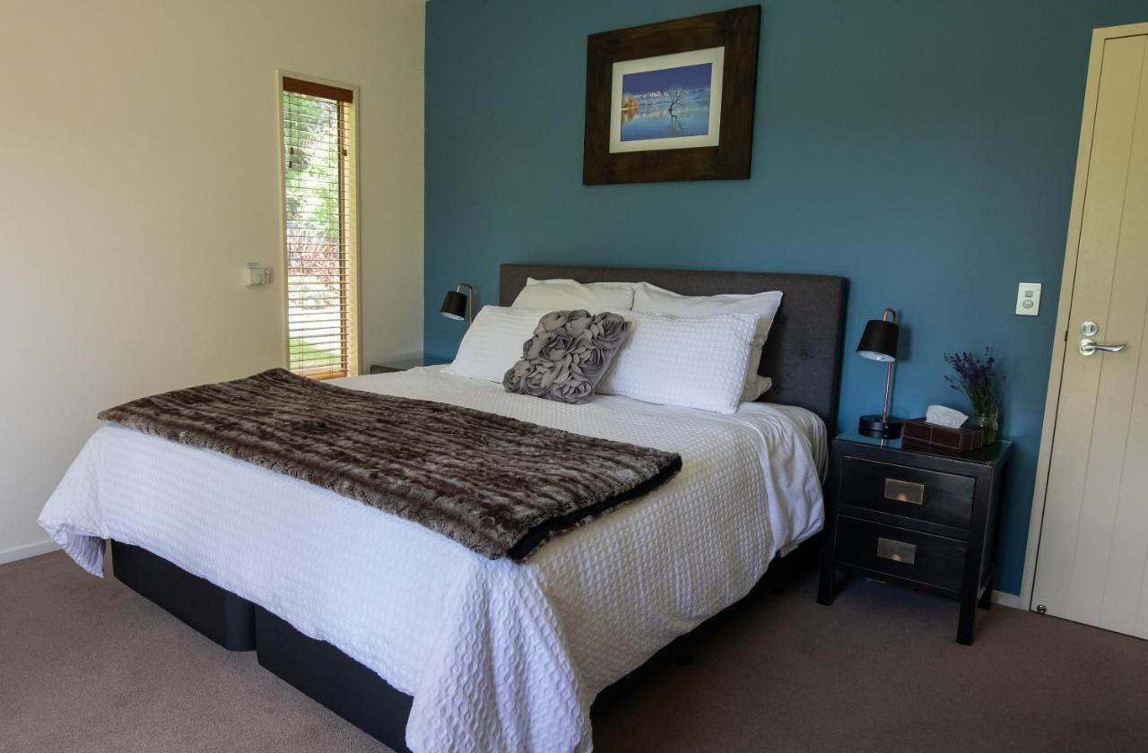 Maple Lodge Luxury Bed & Breakfast Albert Town Luaran gambar