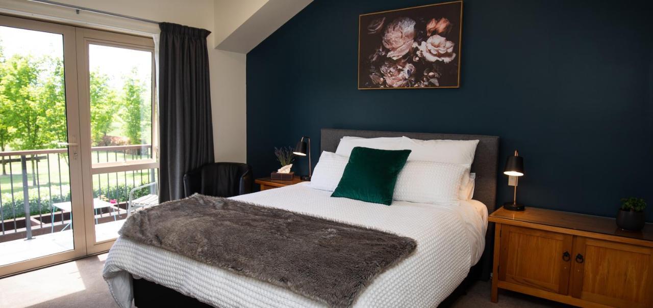 Maple Lodge Luxury Bed & Breakfast Albert Town Luaran gambar