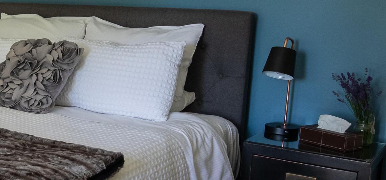 Maple Lodge Luxury Bed & Breakfast Albert Town Luaran gambar